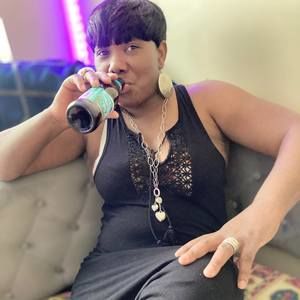 Meet your Posher, Nikisha